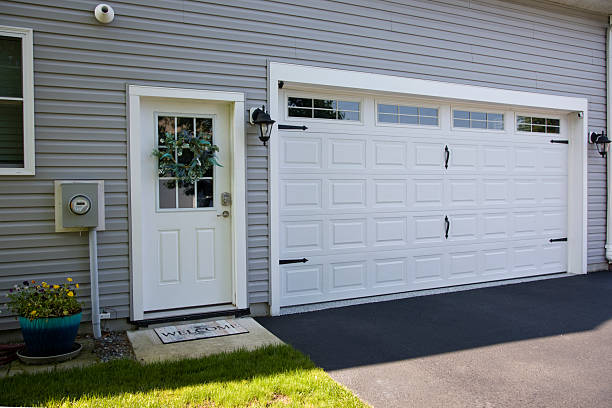 24/7 Emergency Garage Door Panel Replacement experts in Mattawa, WA